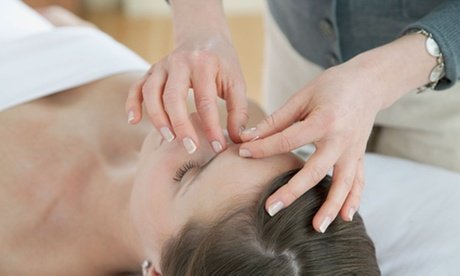 1 Behandlung: 60 Min. Anti-Aging-Gesichts-Akupunktur zur Faltenbehandlung für 1 Person