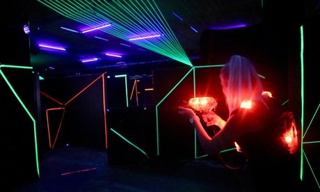 Für 4 Personen: 3 Spiele Lasertag inkl. Ausrüstung