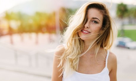 1x Haarschnitt inkl. Strähnen Haarmaske und Kopf-Massage (bis schulterlanges Haar)