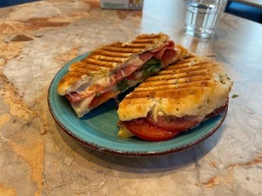 Für 2 Personen: Focaccia Sandwich + Getränk nach Wahl