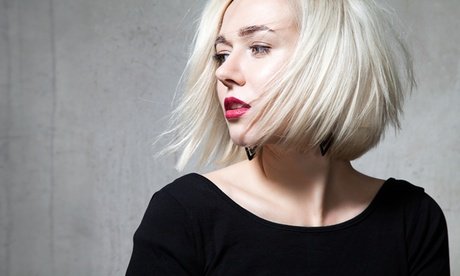 Waschen Schneiden Föhnen für mittellanges Haare