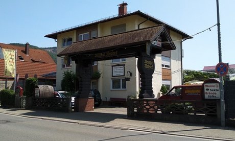 8er Weinprobe + 1 Edelbrand/Likör & Brot für 6 Personen