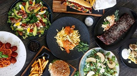 Für 2 Personen: Spareribs inkl. Coleslaw & Beilage nach Wahl