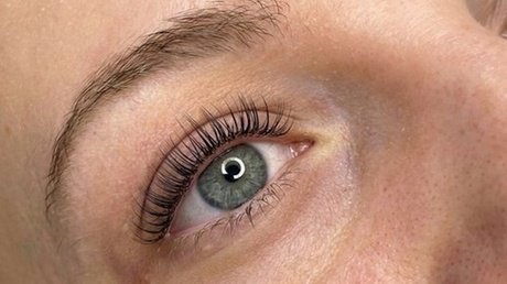 1:1-Methode „Mascara Look“: Wimpernverlängerung (Neuset) für 1 Person