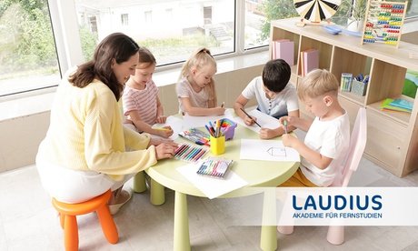 Inkl. Fernlehrerbetreuung Abschlussprüfung und Zertifikat: 12 Monate Fernkurs Kindergartenhelfer:in