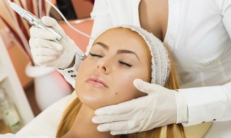 Diamant-Microdermabrasion + Microneedling Gesicht- Hals-Dekolleté