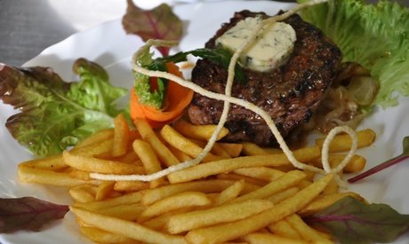 Wertgutschein über 25€ ab einer Person anrechenbar auf alle Speisen und Getränke