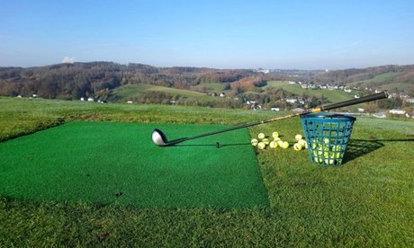 18 Loch Greenfee inkl. Übungsbälle für 2 Personen (einlösbar von Mo.-Fr.)