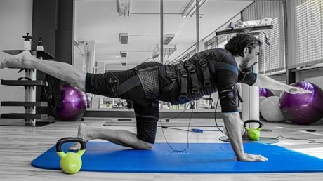 2x EMS-Personal-Trainin2x EMS-Personal-Training inklusive Komfort-Service