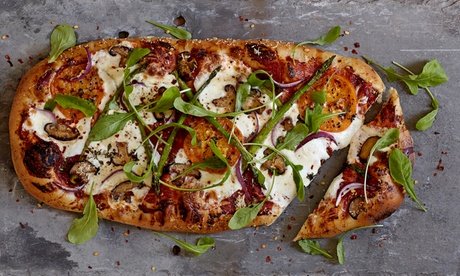 Für 4 Personen: Pinsa oder Antipasti nach Wahl inkl. Wein (Mo. & Di.-Sa. einlösbar)