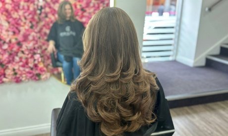 Augenbrauen zupfen und Farbe (für Damen)