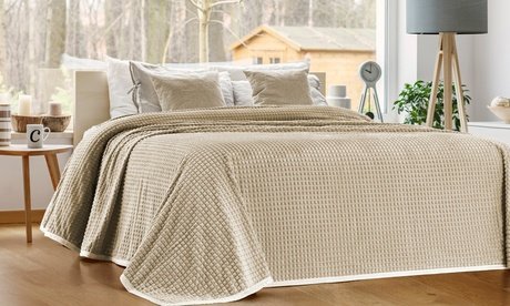 Bettdecke: 210 x 240 cm / Creme