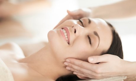Microdermabrasion inkl. Hautanalyse & Gesichts-Massage