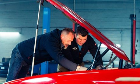 Kleine Inspektion inkl. 4 Liter Öl und Ölfilterwechsel