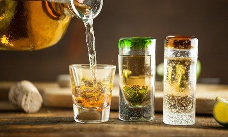 Für 2 Personen: 2 5 Std. Wodka- Tequila- und Mezcal-Tasting