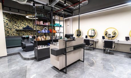 Inkl. Ansatzfarbe: Waschen Schneiden Föhnen (für Damen für alle Haarlängen)