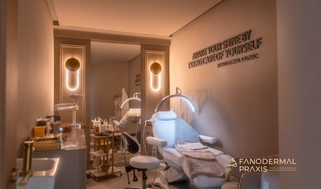 50 Min. Kollagen-Maske & medizinische Gesichtsmassage