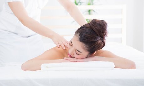 45 Min. Wellness- oder Traditionelle Chinesische Ganzkörpermassage für 1 Person