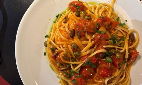 Romantisches- 3-Gänge Menü und je 1 Amari nach Wahl für 4 Personen