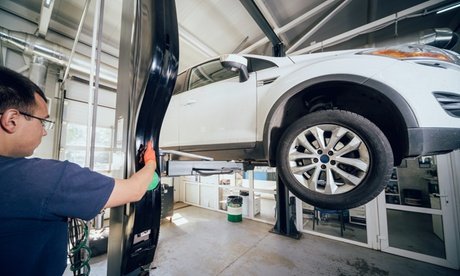 Kleine Inspektion für alle Fahrzeugtypen nach Herstellerangaben