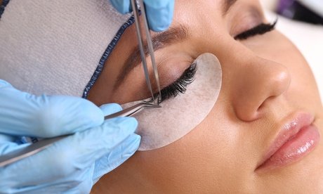 1:1-Wimpernverlängerung mit 100 Seiden-Lashes im Nature Look