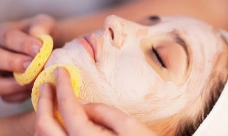 Gesichtsbehandlung „Tiefenreinigung“