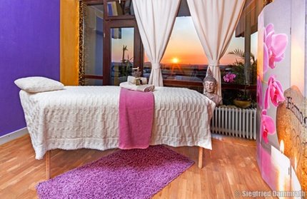 Eine 50 Minuten AromaTouch Anwendung zum Kopfausschalten und Seele baumeln lassen