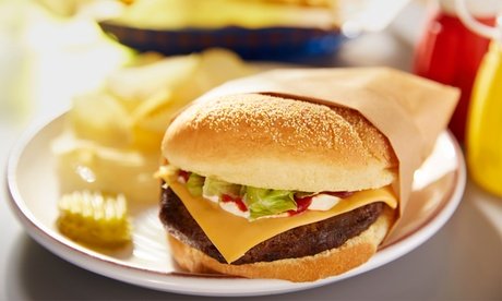 Für 1 Person: Burger nach Wahl inkl. Pommes und Softdrink