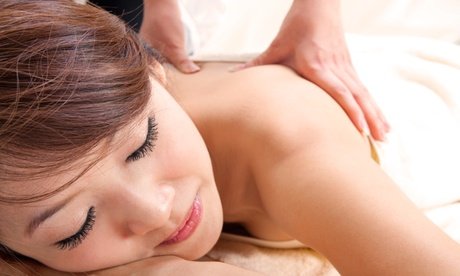 60 Min. Spa-Rückenmassage inkl. Peeling und Wärme