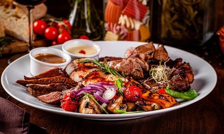 Für 2 Personen: 3-Gänge-Menü mit gemischter Grillplatte