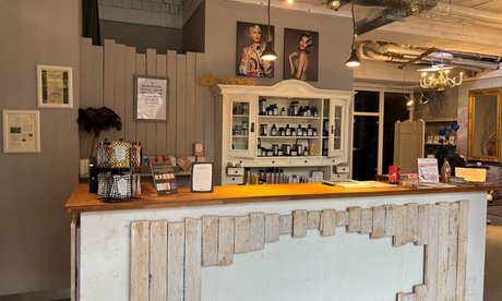 Augenbrauen und Wimpern: Lifting-Behandlung inkl. Färben