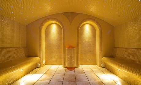 Für 2 Personen: Aufenthalt in der Saunalandschaft inkl. Frühstücksbuffet und Abendessen