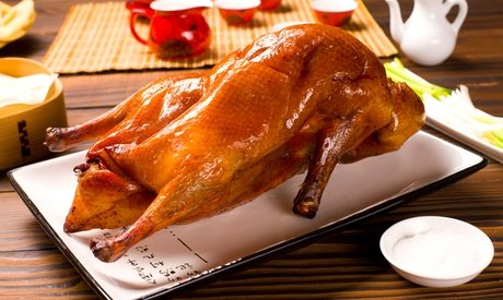 Für 4 Personen: 3-Gänge-Menü mit authentischer Peking-Ente (einlösbar Di. - Do.)