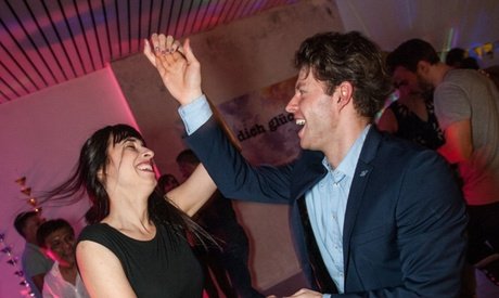 6 Wochen Salsa & Bachata Anfängerkurs für 1 Person