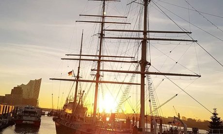 Für 4 Person: Fischmarkt Tour „Sonntagmorgen spezial