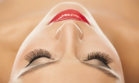 Premium Augenbrauen-Lifting mit Pflege Drink & Geschenk für 1 Person