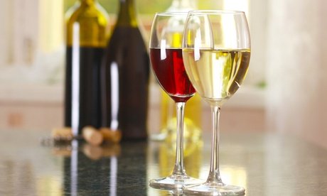 Für 4 Personen: Weintasting mit 3 verschiedenen Weinsorten nach Wahl & Feinkost (einlösbar donnerstags u. freitags)