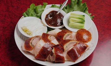 Für 2 Personen mit ganzer Pekingente: 3-Gänge-Menü