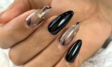 Maniküre mit Shellack & Pediküre für 1 Person