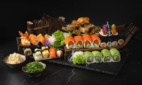 Für 4 Personen: Asiatisch-Thailändisches 2-Gänge-Menü nach Wahl