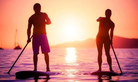 Für 1 Person inkl. Leih-Neoprenanzug: 2 Std. Stand-up-Paddle-Verleih (einlösbar Mo.-Fr.)