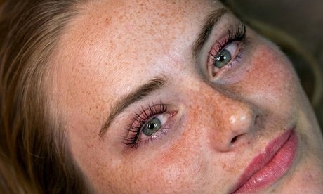 Kombi-Paket: Wimpern- und Augenbrauen-Lifting inkl. Färben für 1 Person