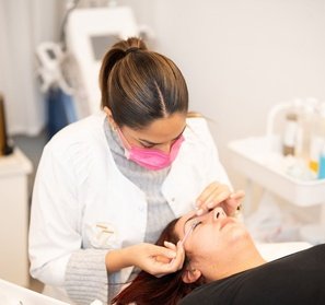 Inkl. Färben: 2x Wimpern-Lifting für 1 Person