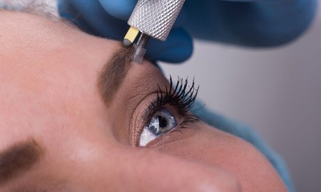 An 2 Zonen nach Wahl: Permanent Make-up inkl. Nachbehandlung für 1 Person