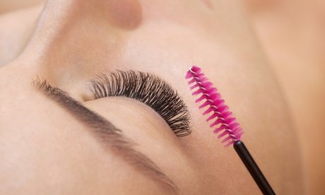 Augenbrauen-Lifting inkl. Augenbrauen-Korrektur für 1 Person