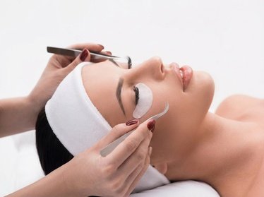 Wimpernverlängerung 1:1 Technik