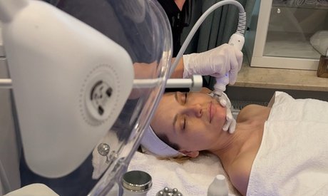 60 Min. Aquafacial inkl. 30 Min. Gesichtsmassage und Abschlusspflege für 1 Person