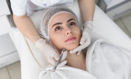 45 Min. Microneedling mit BB Glow Behandlung für 1 Person