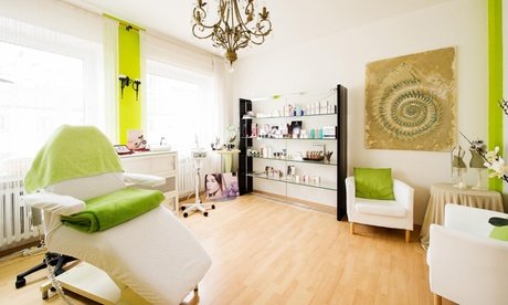 3x 60 Min. Gesichtsbehandlung Basic inkl. Microdermabrasion und Ampulle