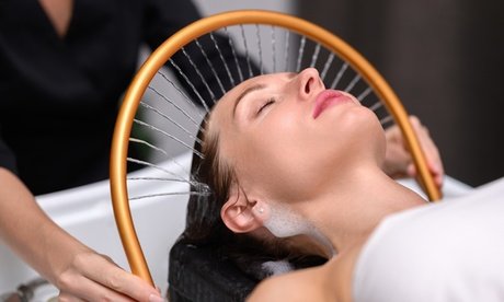 Für 1 Person: 55 Min. Head Spa „Refresh me!“ (einlösbar Mo.-Do.)